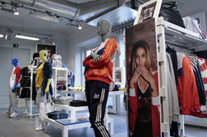 Posibilidades fiabilidad pétalo Adidas renueva su tienda Originals de Fuencarral - CMD Sport