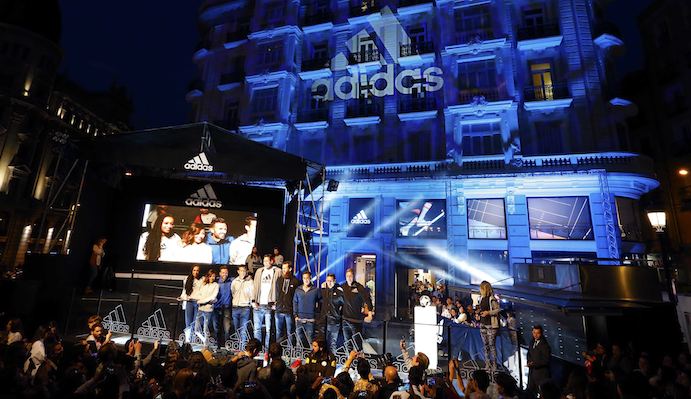 entonces grano masculino Adidas abre su tienda más grande de España en Gran Vía 21 - CMD Sport