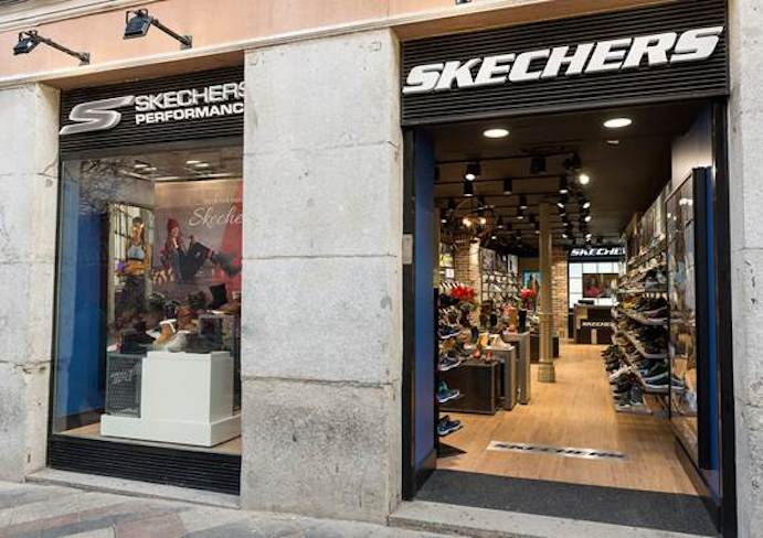Interconectar camioneta Chirrido Skechers desembarca en el centro de Madrid con su 12ª tienda propia - CMD  Sport