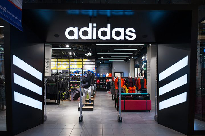 Adidas regala un aumento de sueldo sus trabajadores por Navidad - CMD