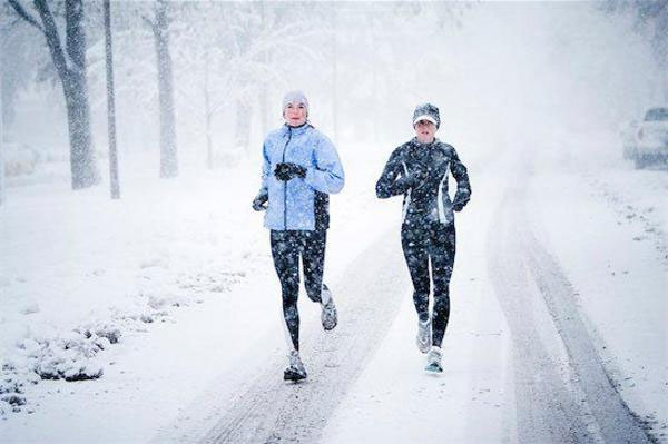 Cómo abrigarse para salir a correr con bajas temperaturas - CMD Sport