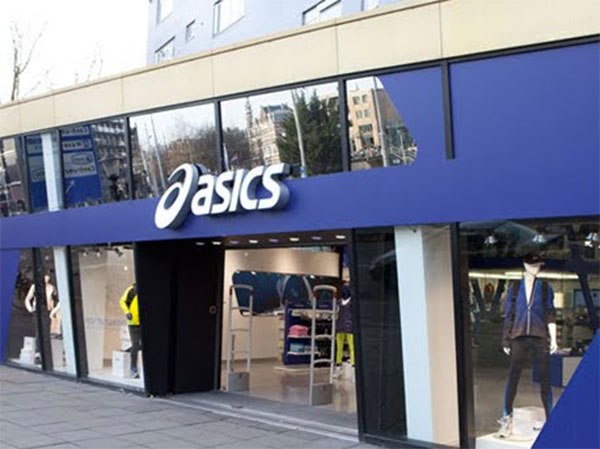 Escoger De vez en cuando playa Asics reestructura su red de tiendas propias en su apuesta por la venta  directa - CMD Sport