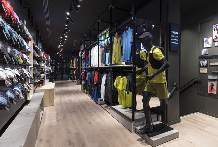 Salomon inaugura su tercera tienda propia en España - CMD Sport