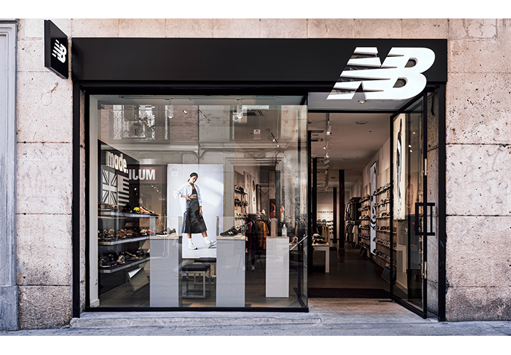 Pantano retirada bendición New Balance estrena su nueva tienda en la calle Fuencarral de Madrid - CMD  Sport