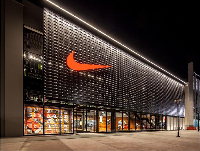 heroína Cintura Talentoso Nike registra su récord anual de ingresos con 37.322 millones de euros -  CMD Sport