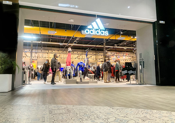 Adidas inaugura una outlet de 880m2 en Alicante CMD