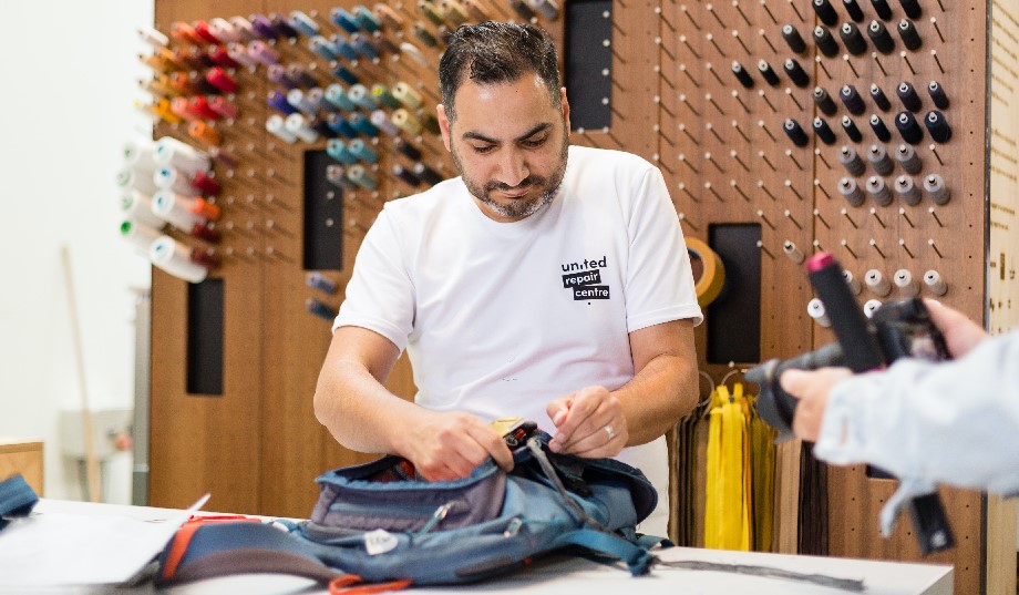 Patagonia y Makers Unite abren un Centro de Reparación de la ropa - CMD  Sport