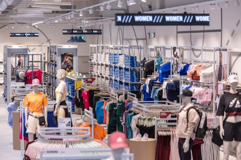 Adidas abre su primera tienda Factory Outlet en Castilla y León